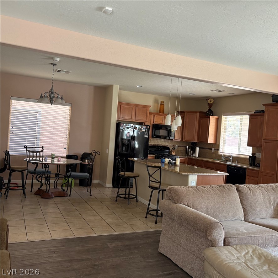6991 Positano Hill Avenue Property Photo 3