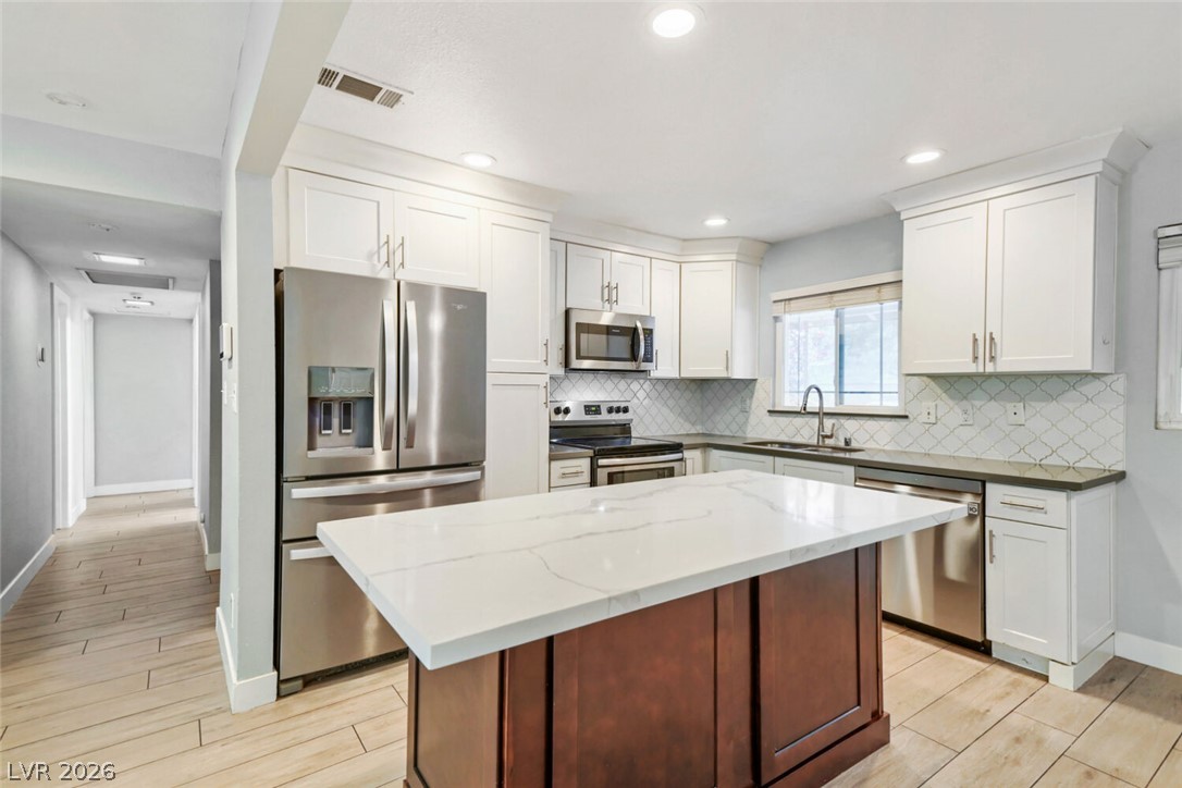 3908 El Jardin Avenue Property Photo 8