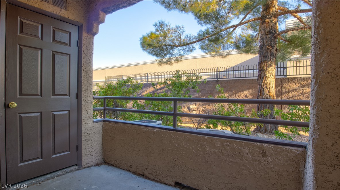 2200 South Fort Apache Road 1025 Property Photo 15