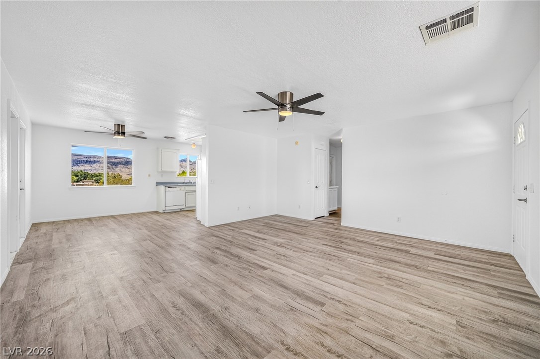 5880 Reno Lane Property Photo 4