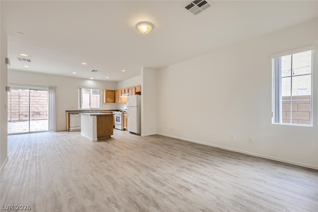 4045 Oliver Sagebrush Drive Property Photo 3