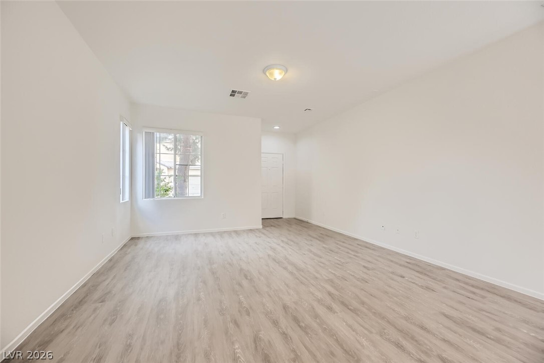 4045 Oliver Sagebrush Drive Property Photo 4