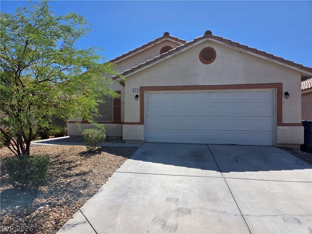 625 Alecandro Daniel Avenue Property Photo 1