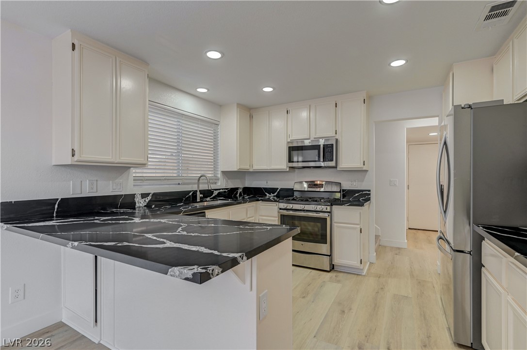 6028 Shadow Oak Drive Property Photo 18
