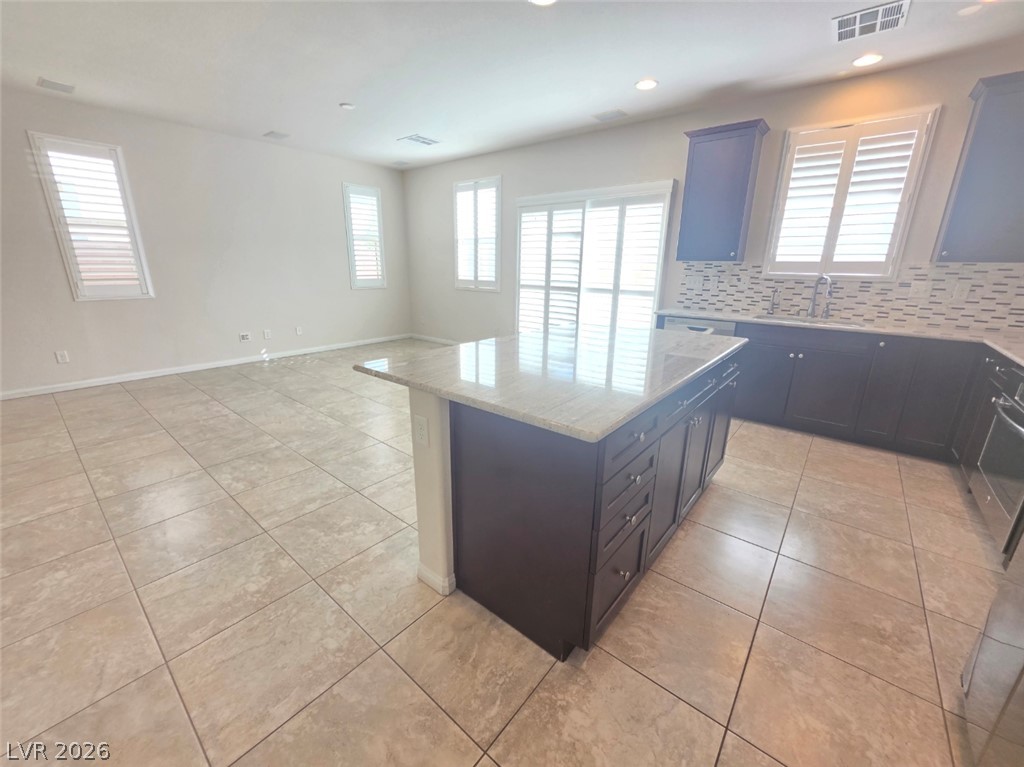 5688 North Bishop Flowers Street Property Photo 7