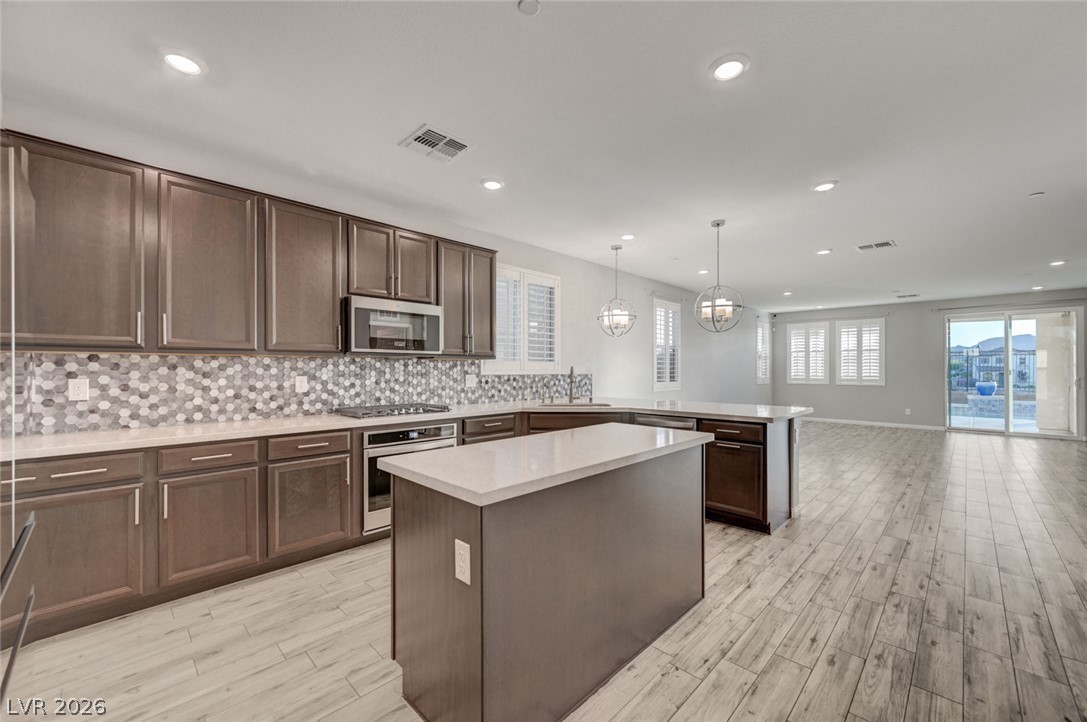 2587 Tolmezzo Street Property Photo 23