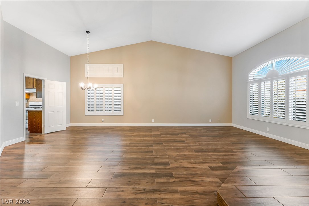 10013 Skipper Court Property Photo 5