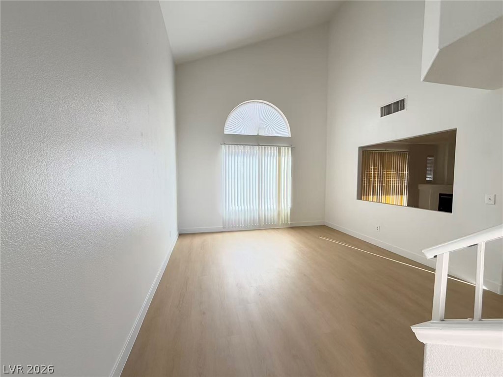 1909 Navajo Lake Way Property Photo 3