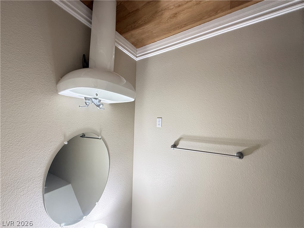 9731 Valmeyer Avenue Property Photo 12