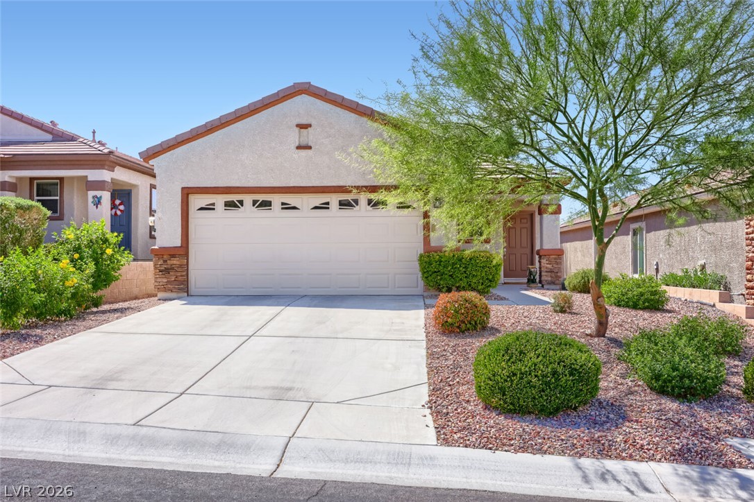 2347 Tranquil Moon Street Property Photo 2