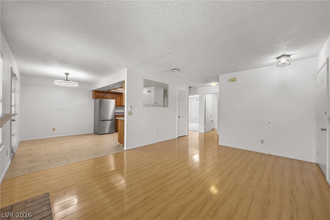 5576 West Rochelle Avenue 23d Property Photo 10
