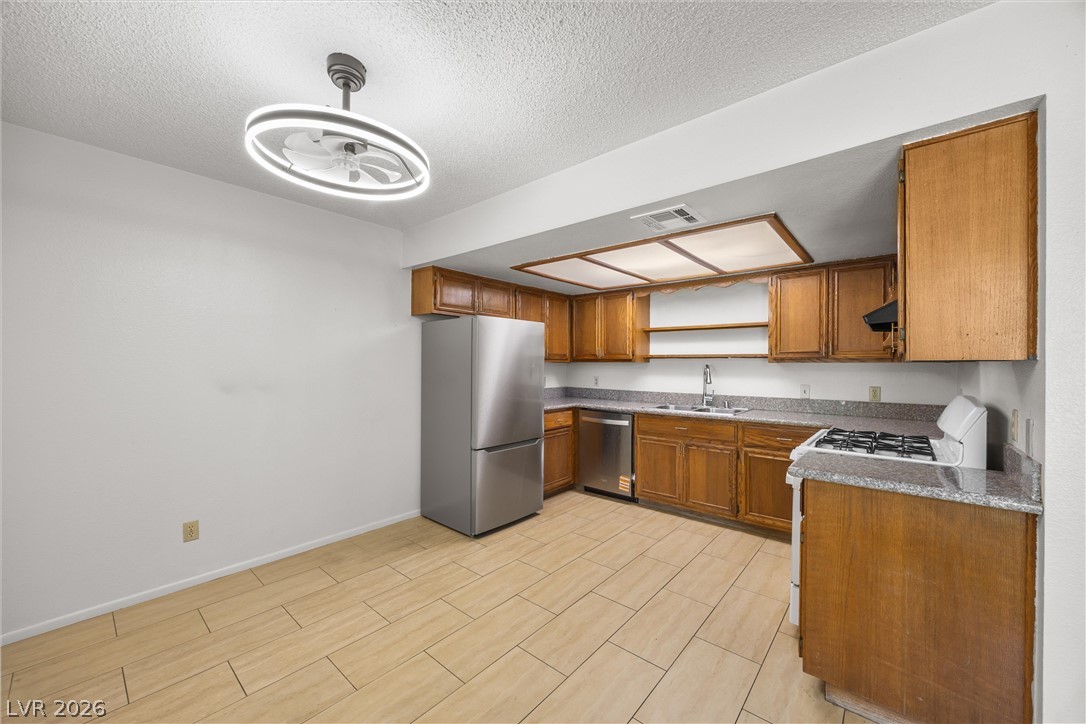 5576 West Rochelle Avenue 23d Property Photo 13