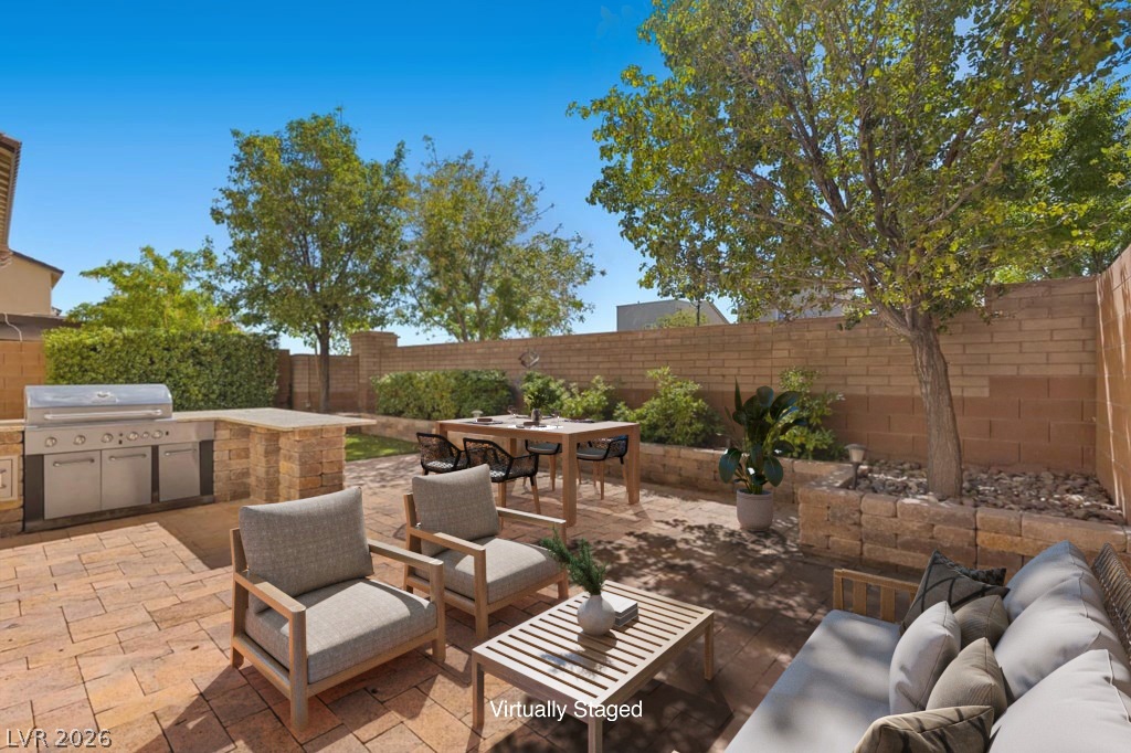 10833 Whipple Crest Avenue Property Photo 6