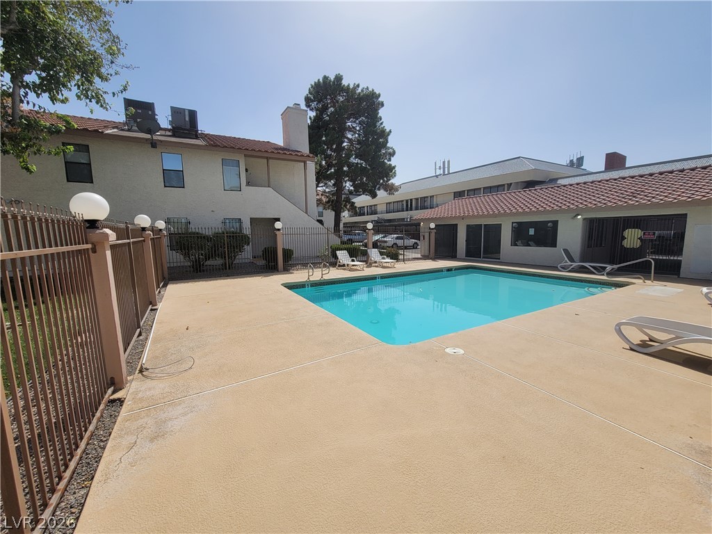 1321 Del Mar Street 202 Property Photo 6
