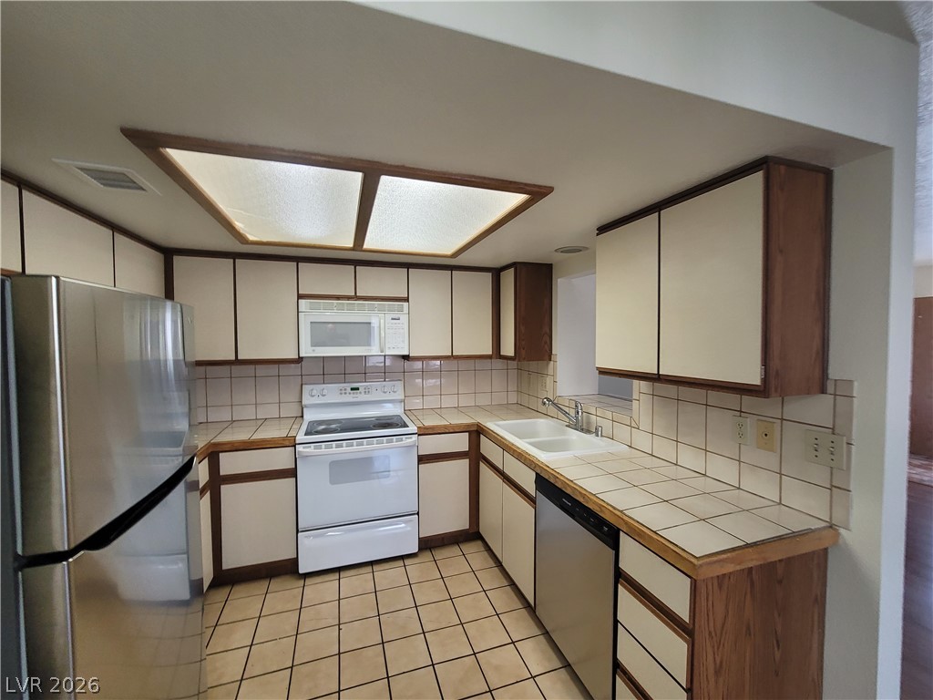1321 Del Mar Street 202 Property Photo 8
