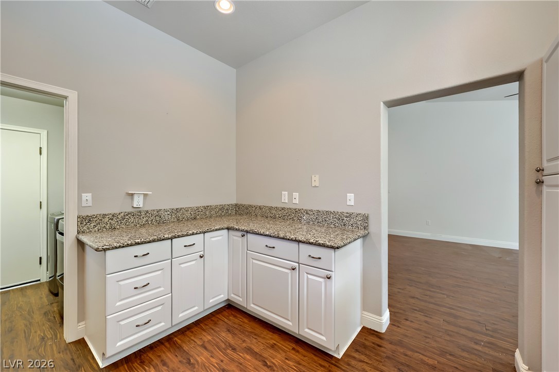 10033 Netherton Drive Property Photo 15