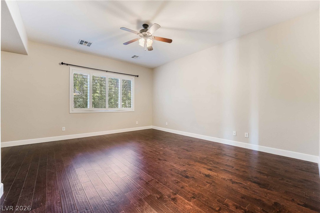 2475 Blackcraig Street Property Photo 11