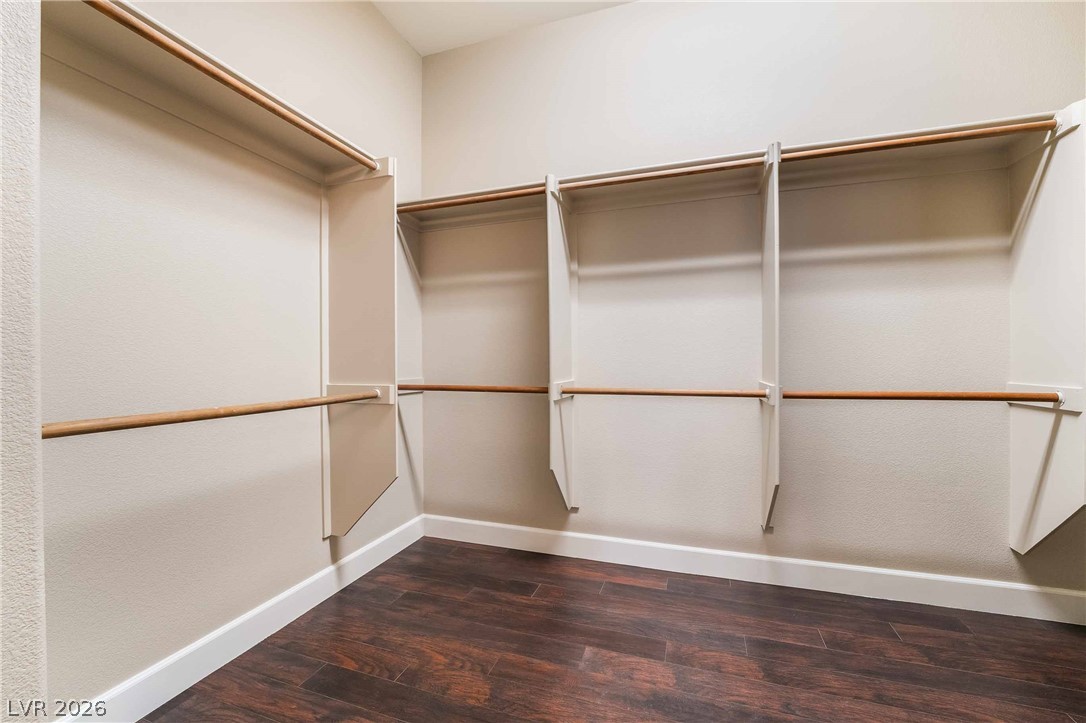 2475 Blackcraig Street Property Photo 15