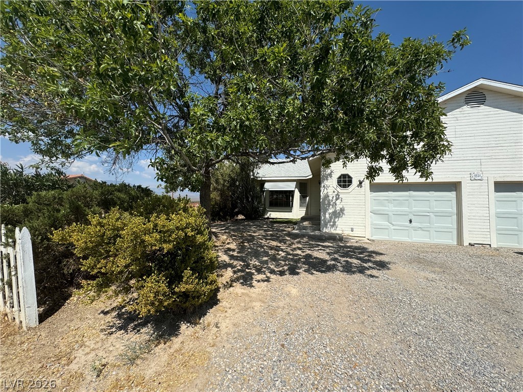 1851 South SYCAMORE Avenue B Property Photo 1