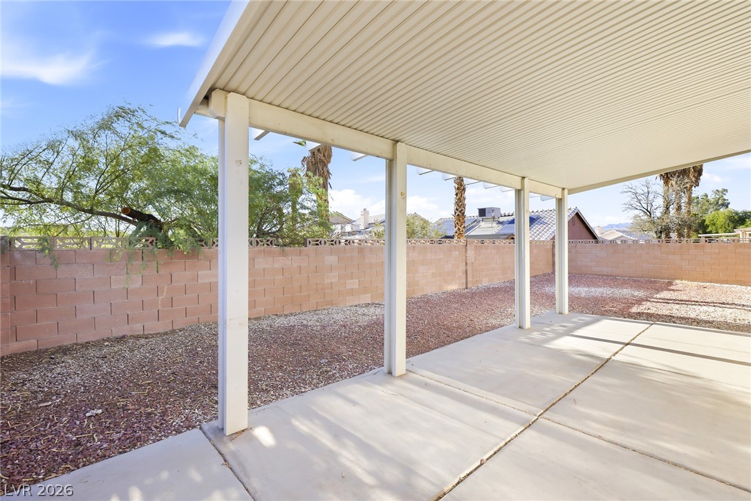 2237 Bridle Wreath Lane Property Photo 2