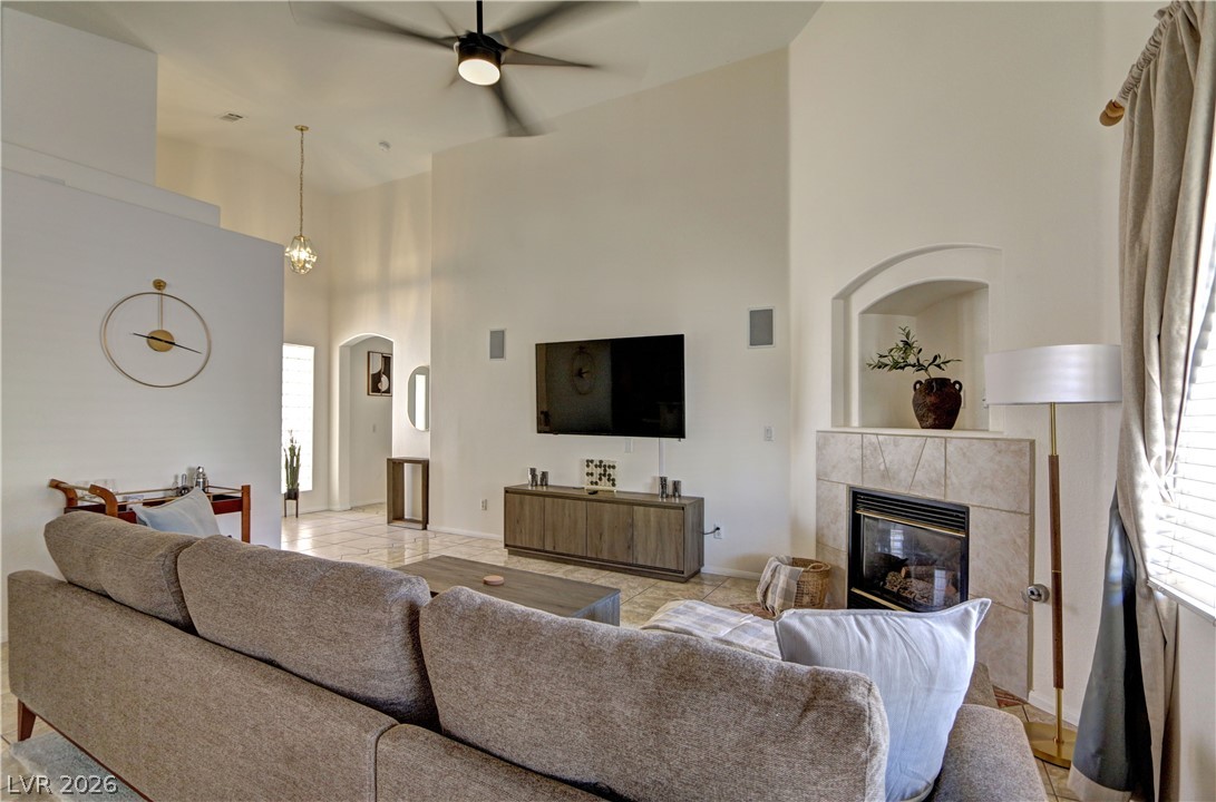2819194 Property Photo 3