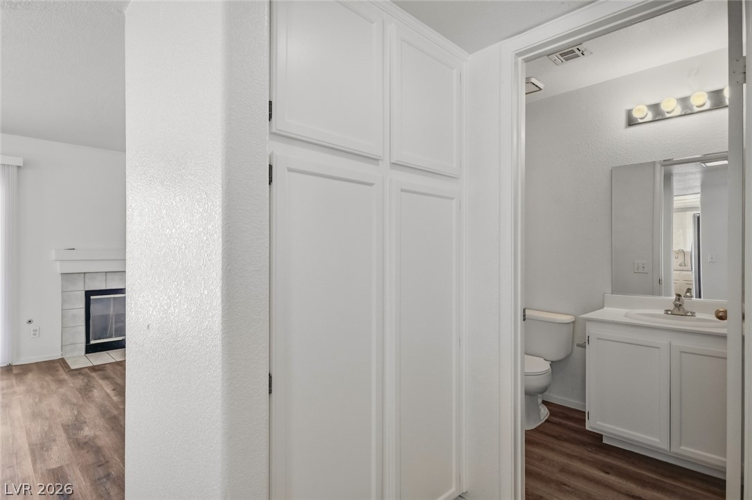 1428 Desert Hills Drive Property Photo 25