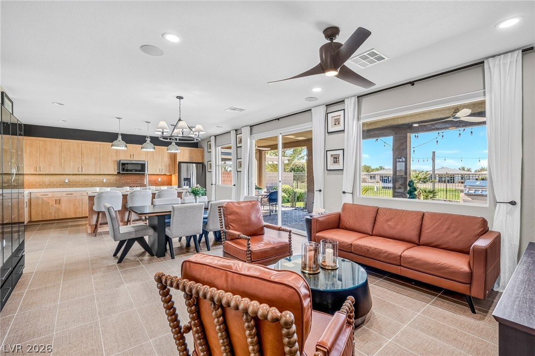 4904 East Cactus Canyon Drive Property Photo 4