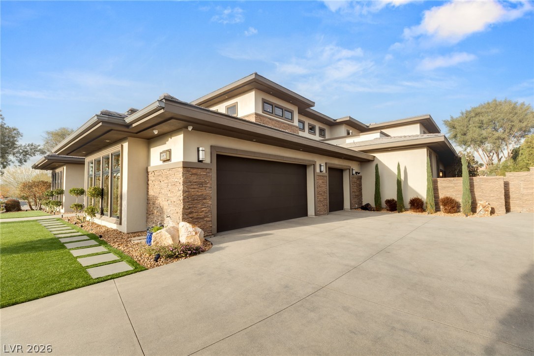 1376 Opal Valley Street Property Photo 3
