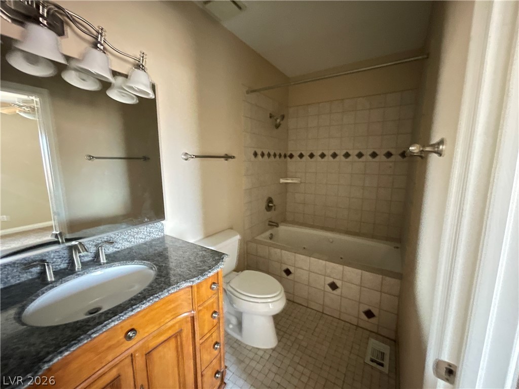 240 Shadybrook Lane B Property Photo 14