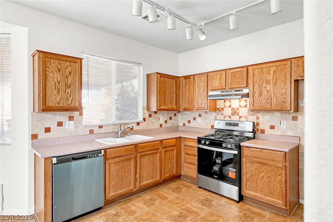 5208 El Pescador Avenue Property Photo 12