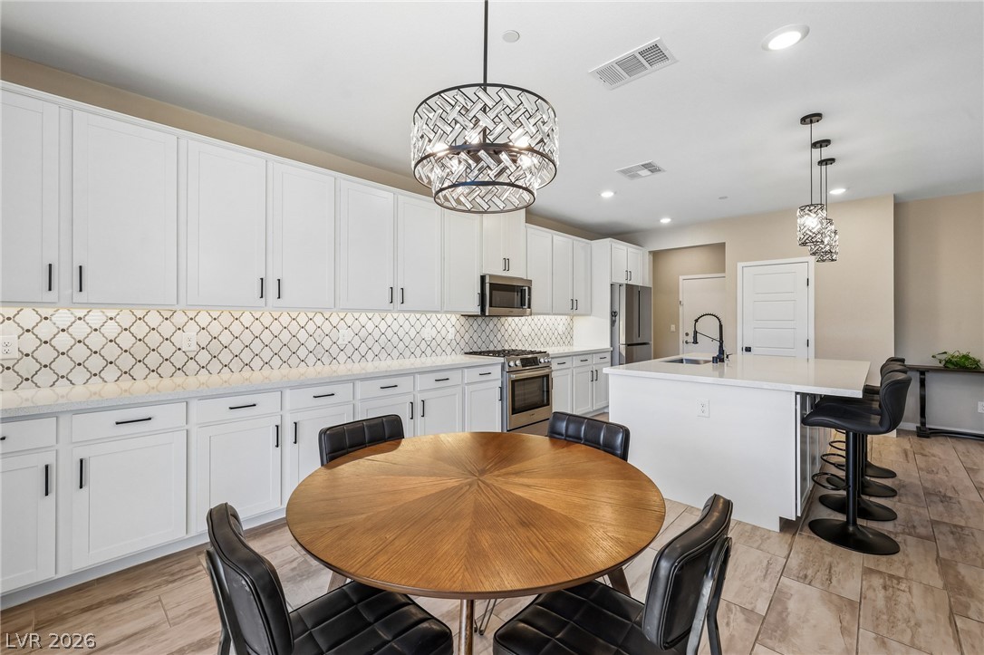 194 Viento Ridge Street Property Photo 11