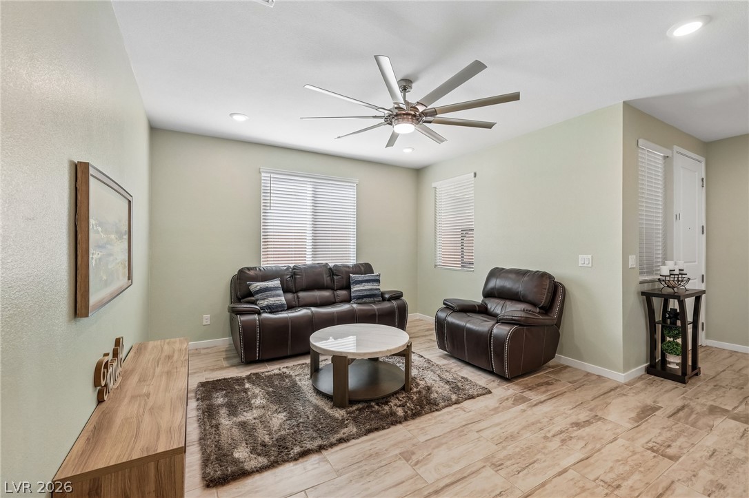 194 Viento Ridge Street Property Photo 17