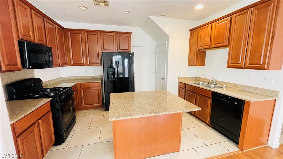 669 Emerald Idol Place Property Photo 7