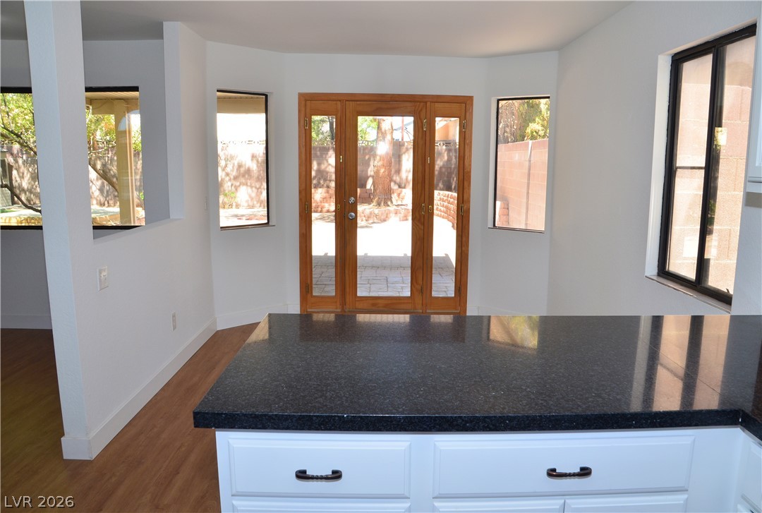 1442 White Drive Property Photo 6