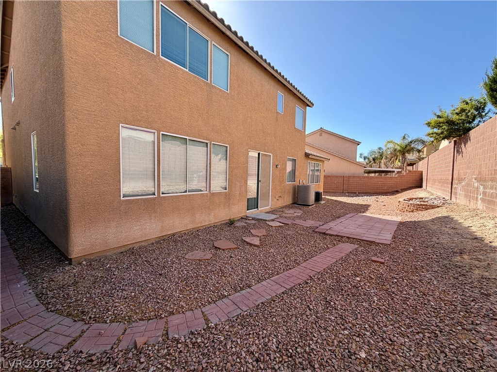 5519 Amy Lynn Street Property Photo 3