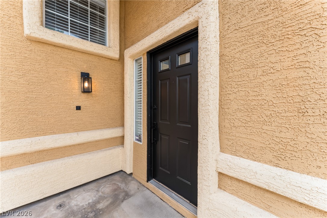 9413 Valencia Canyon Drive Property Photo 4