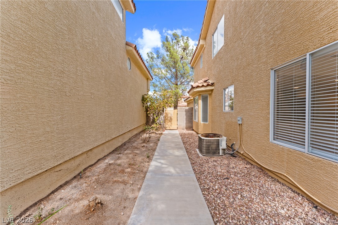 9413 Valencia Canyon Drive Property Photo 36