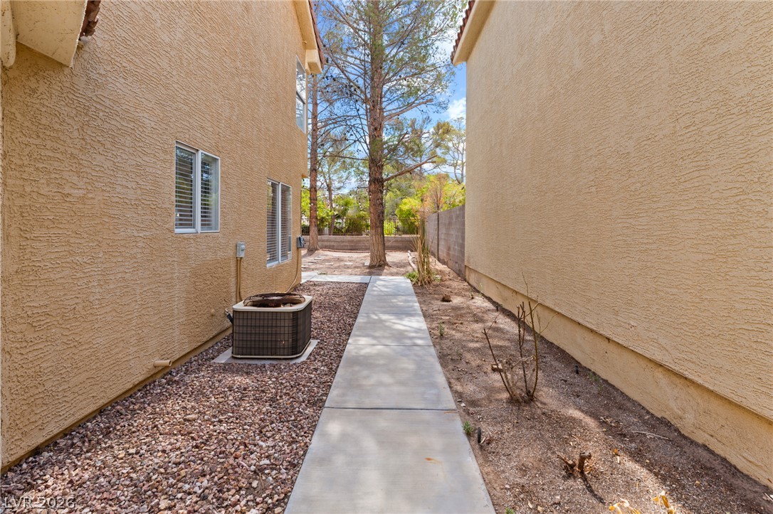9413 Valencia Canyon Drive Property Photo 39