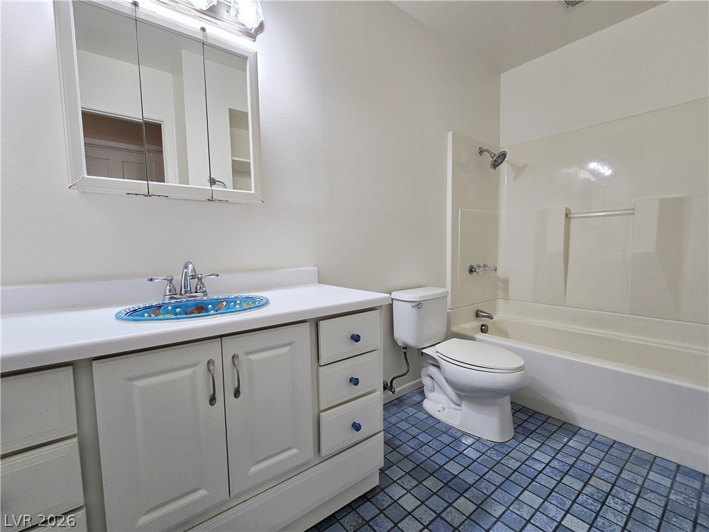 6346 Bullion Boulevard Property Photo 13