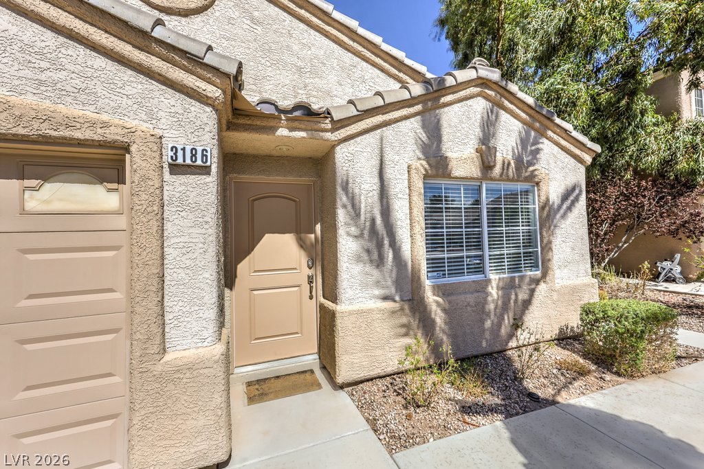 3186 Castle Canyon Avenue Property Photo 4