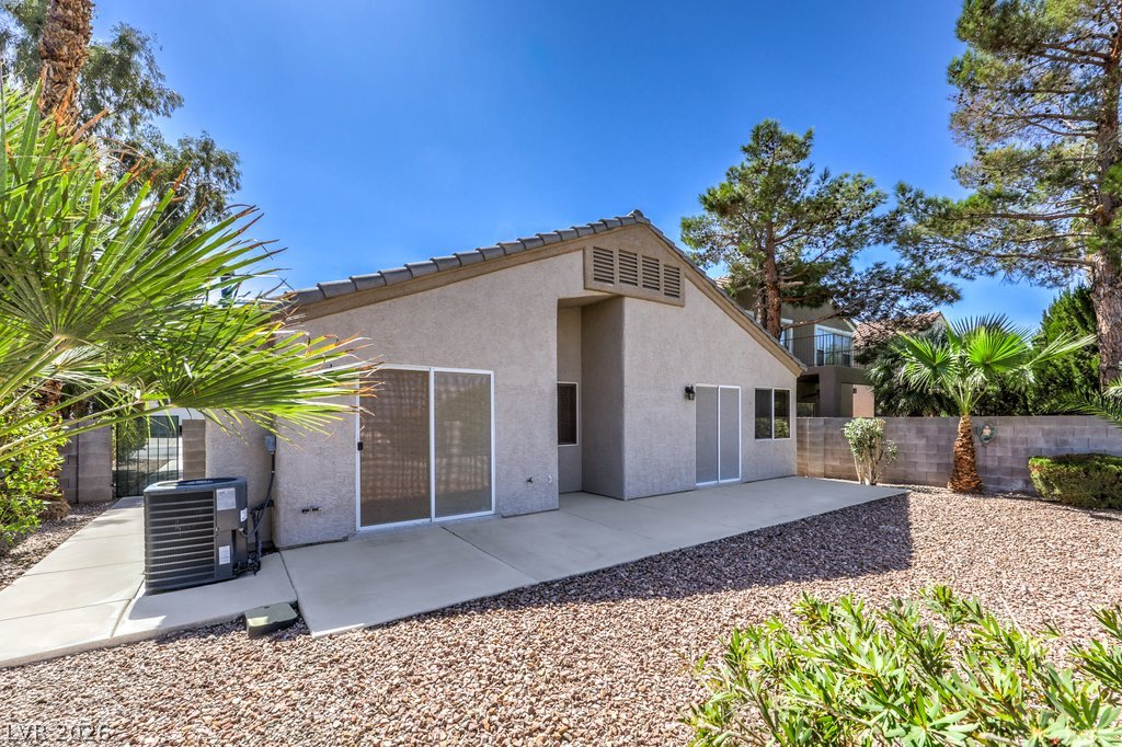 3186 Castle Canyon Avenue Property Photo 5