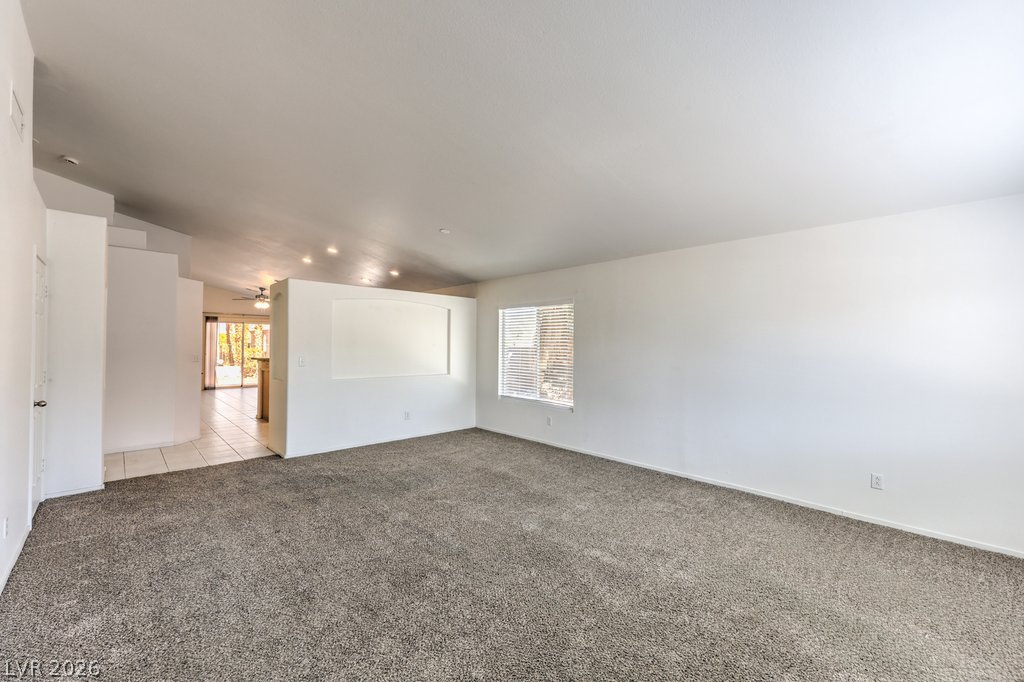 3186 Castle Canyon Avenue Property Photo 7