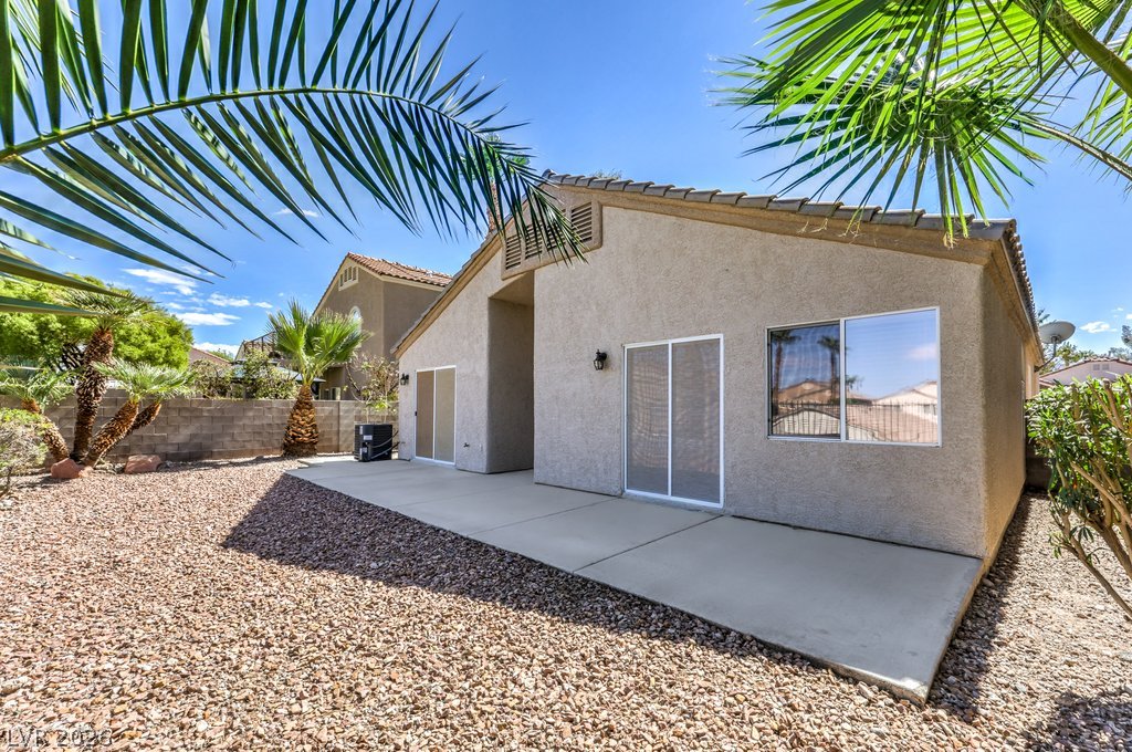 3186 Castle Canyon Avenue Property Photo 8