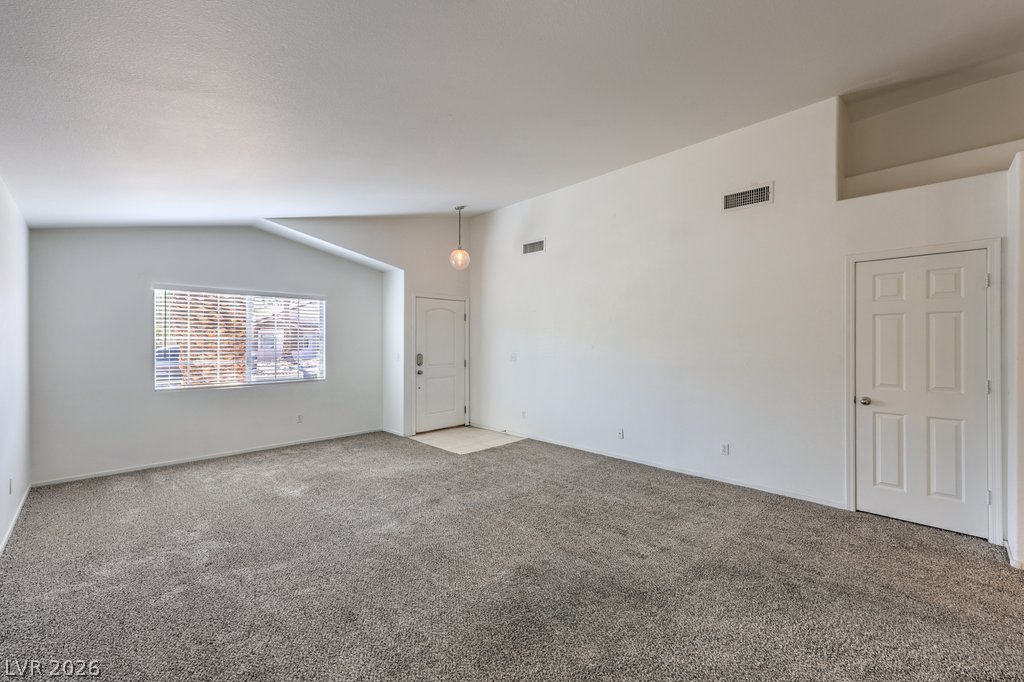 3186 Castle Canyon Avenue Property Photo 9