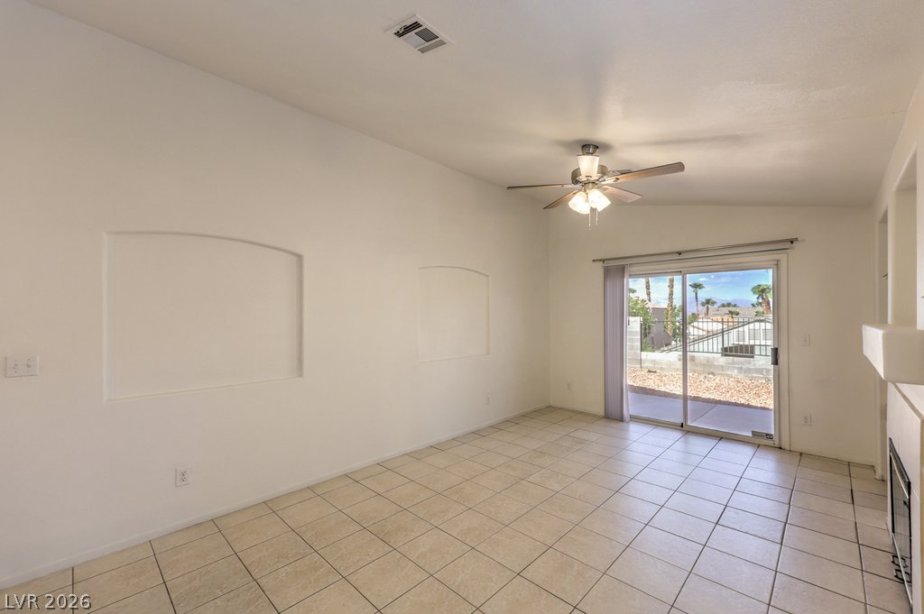 3186 Castle Canyon Avenue Property Photo 20