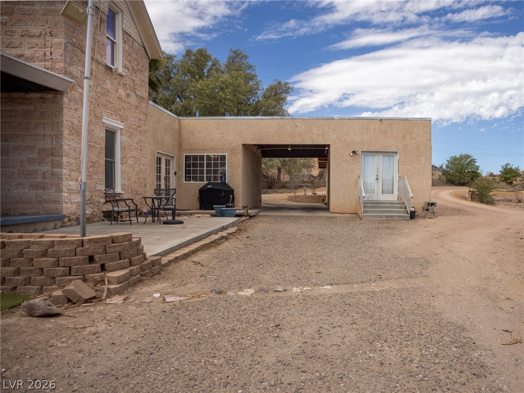 560 Bonelli Avenue Property Photo 4