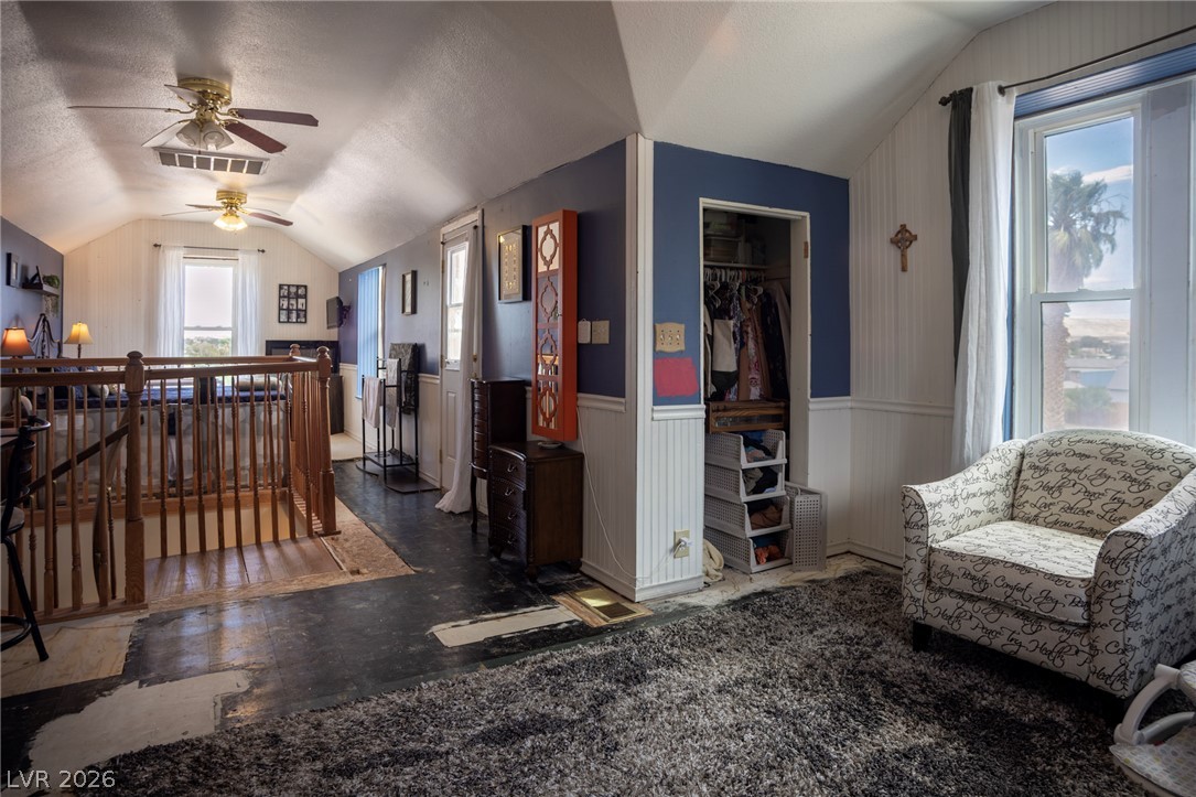 560 Bonelli Avenue Property Photo 18