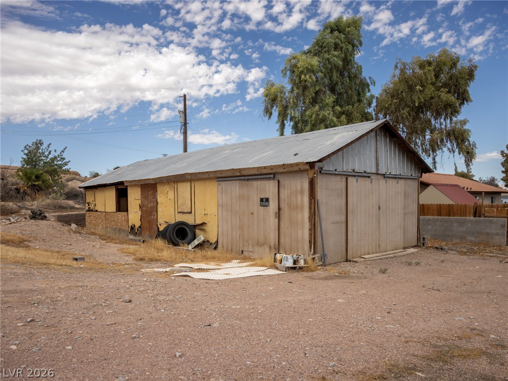 560 Bonelli Avenue Property Photo 24