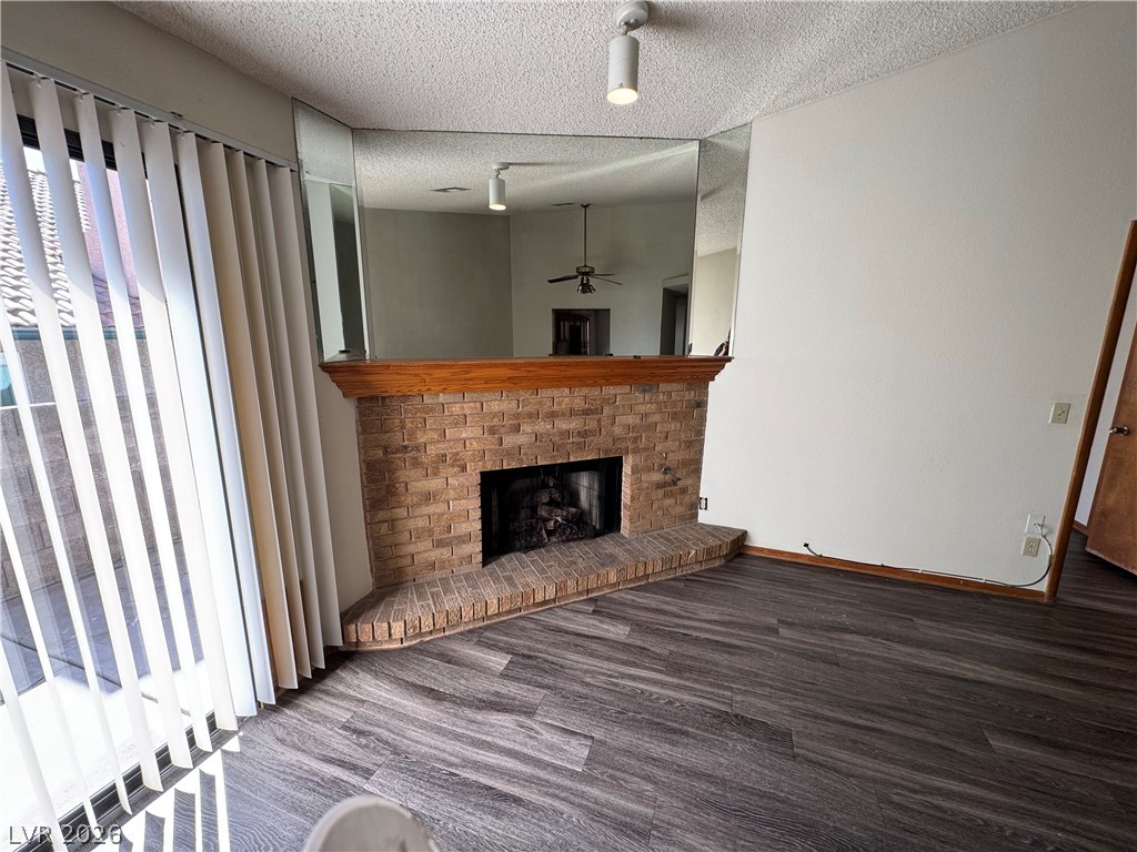 328 Caracas Drive Property Photo 5