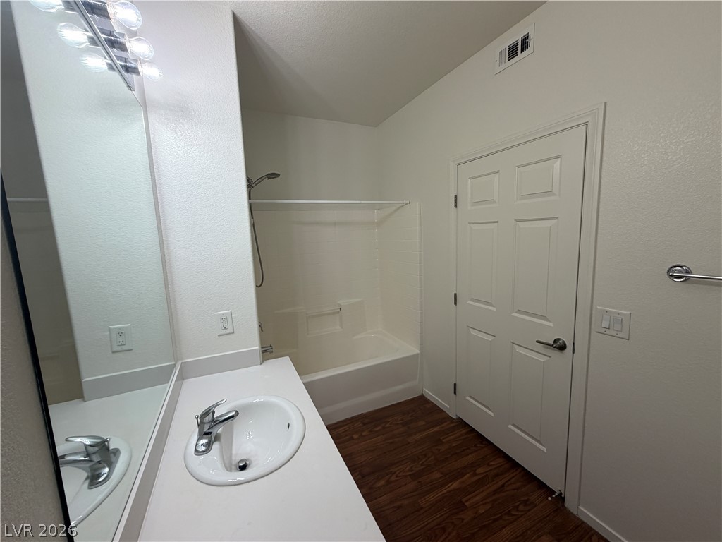 50 Aura De Blanco Street 9102 Property Photo 9